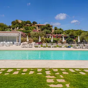 Bed & Breakfast La Corte Di Pulicinu, Baja Sardinia